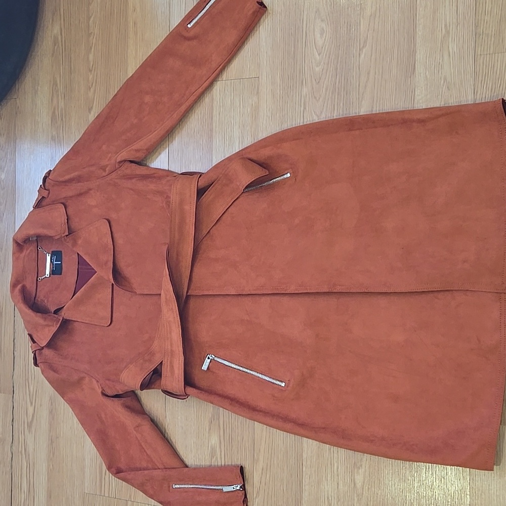 TAHARI COAT